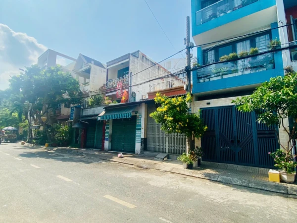 Bán nhà mặt tiền đường Lê Lâm, P. Phú Thạnh. DT: 4x17.5m