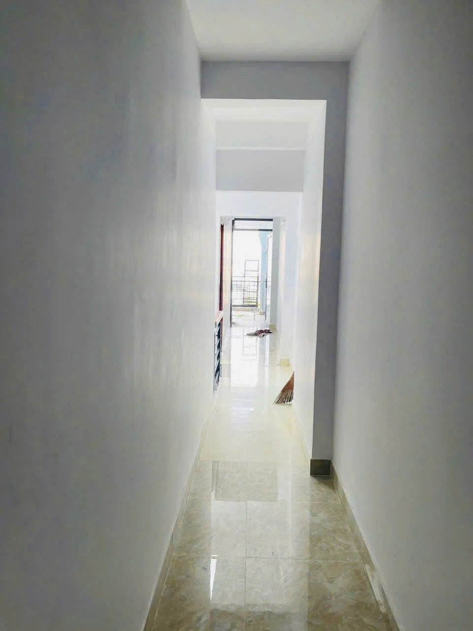 CHDV khu VĂN CAO ( Ngay CHỢ TÂN HƯƠNG). DT: 4x22m - 1 Lửng, 4 Lầu (THANG MÁY). — ảnh 1