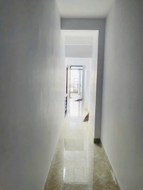 CHDV khu VĂN CAO ( Ngay CHỢ TÂN HƯƠNG). DT: 4x22m - 1 Lửng, 4 Lầu (THANG MÁY).