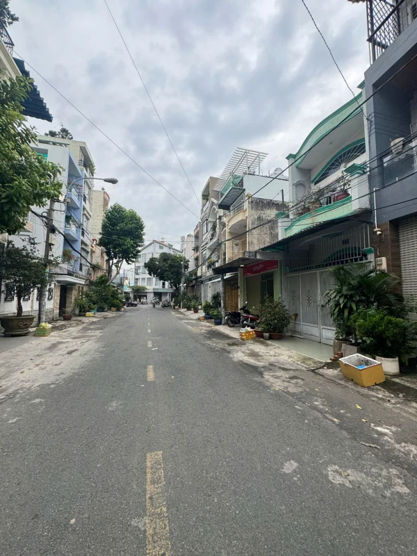 Bán Nhà Mặt Tiền Lê Vĩnh Hoà. P Phú Thạnh. Q Tân Phú. Dt 3,5x17. Nhà 1 lững 2 lầu.