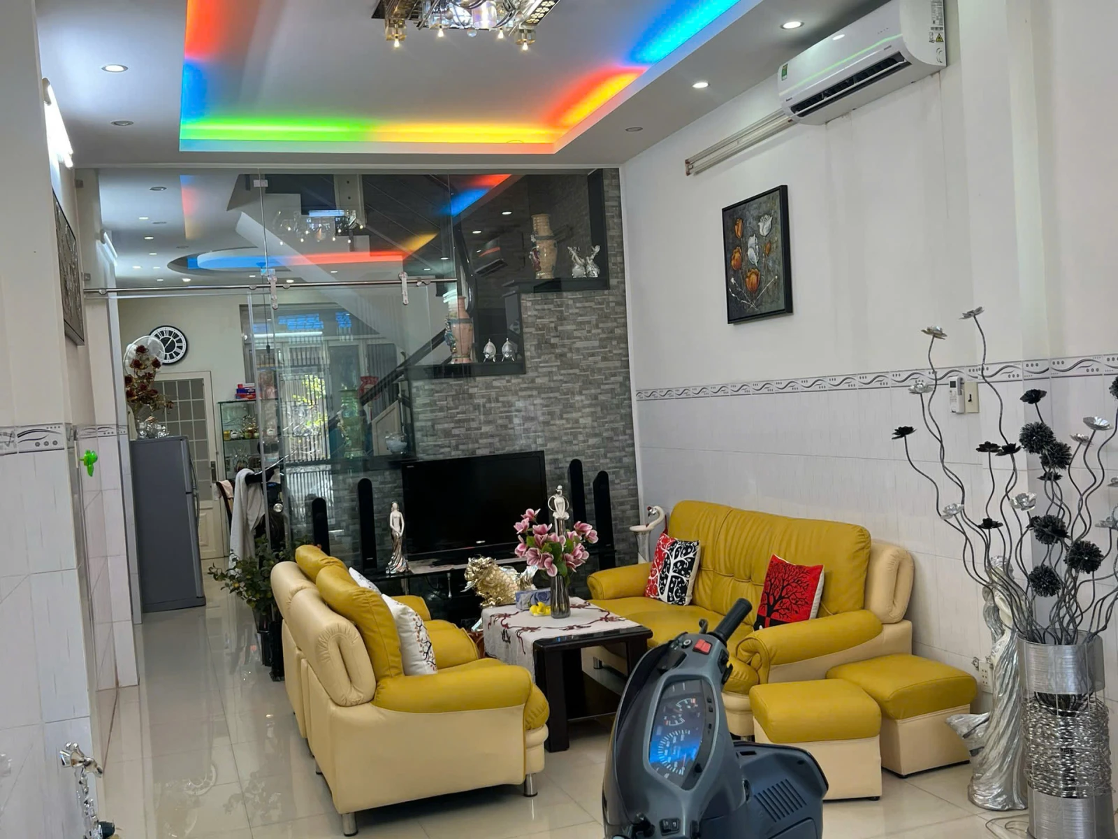 Hẻm 5m đường Hòa Bình gần Lũy Bán Bích Dt 4mx17m 1 lầu — ảnh 2