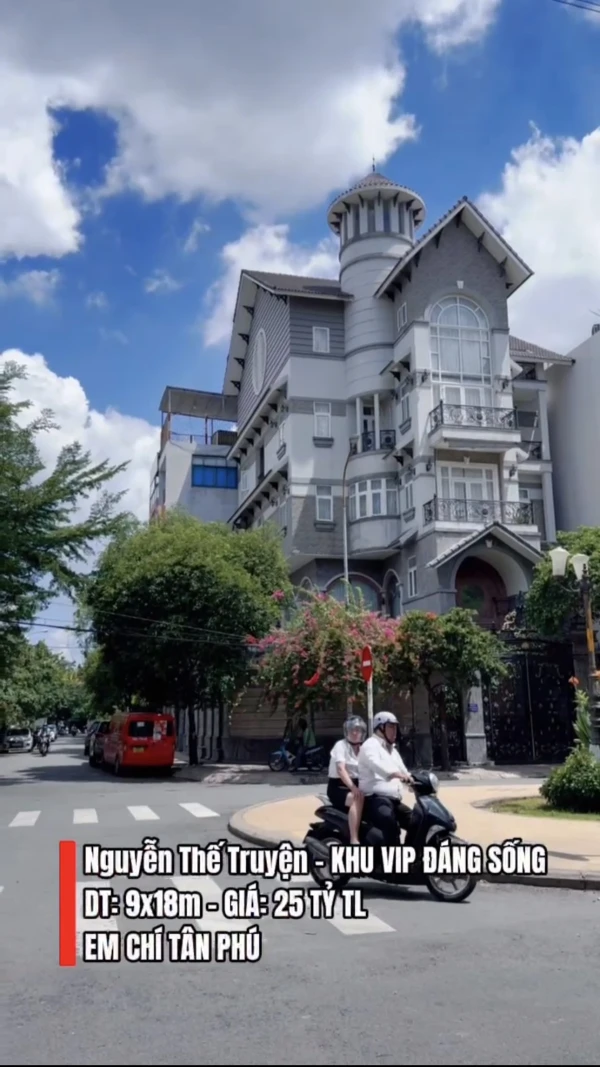 HẺM VÍP 12M THÔNG KHU BIỆT THỰ NGUYỄN THẾ TRUYỆN DT: 9x18M ( cấp 4 )
