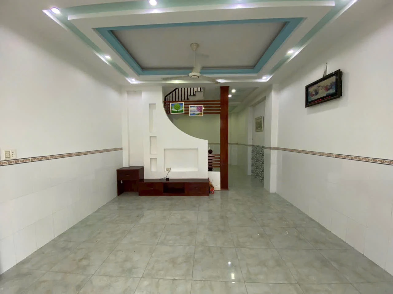 Nhà đẹp giá mềm-2 lầu ST -Dọn vào ở ngay — ảnh 2