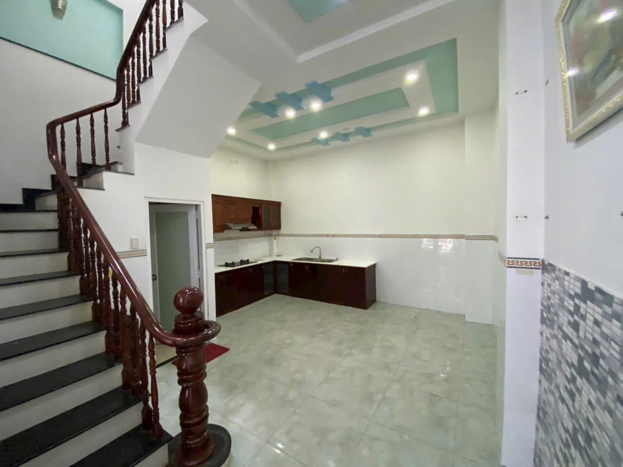 Nhà đẹp giá mềm-2 lầu ST -Dọn vào ở ngay — ảnh 4
