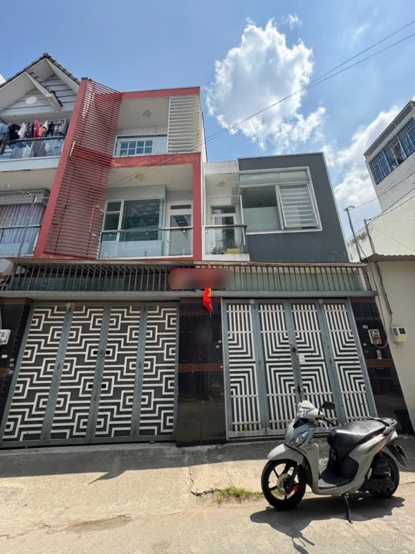 Bán nhà ngay bệnh viện, trường học Bình Tân Hương Lộ 2, 8x14m, 2 lầu, hẻm 6m