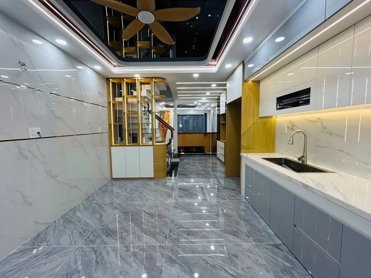 Nhà Hẻm Đẹp Bình Tân: 4x13 – Lửng 3 Lầu Full Nội Thất — ảnh 1