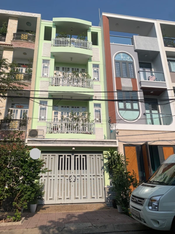 Nhà mặt tiền ở khu tên lửa,DT:5x20, kinh doanh sầm uất thích hợp cho thuê hoặc anh chị vô ở ngay