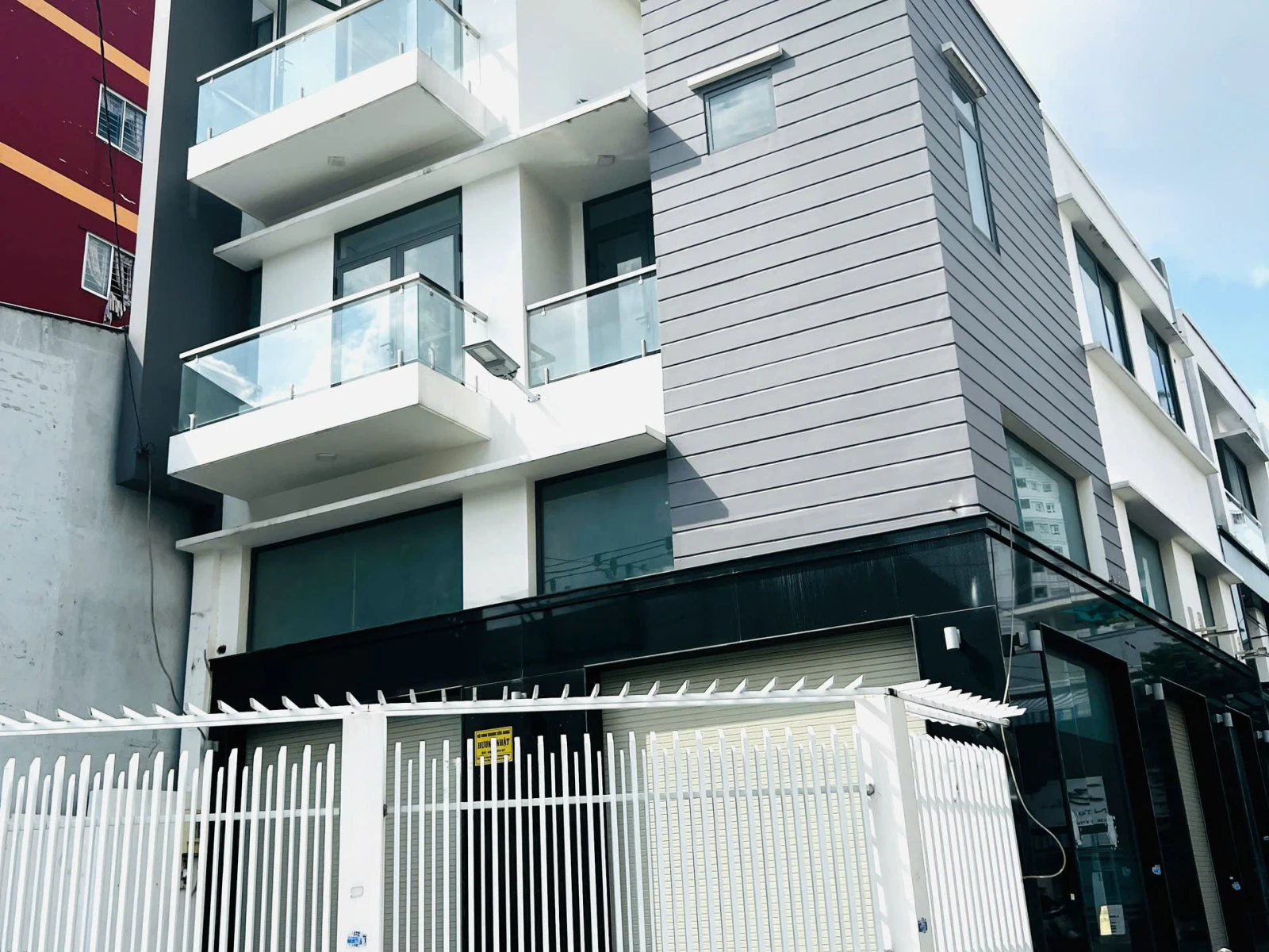 **BÁN NHÀ MẶT TIỀN ĐẸP 9X16M 3 LẦU NGAY GÓC TRỊNH ĐÌNH TRỌNG — ảnh 2