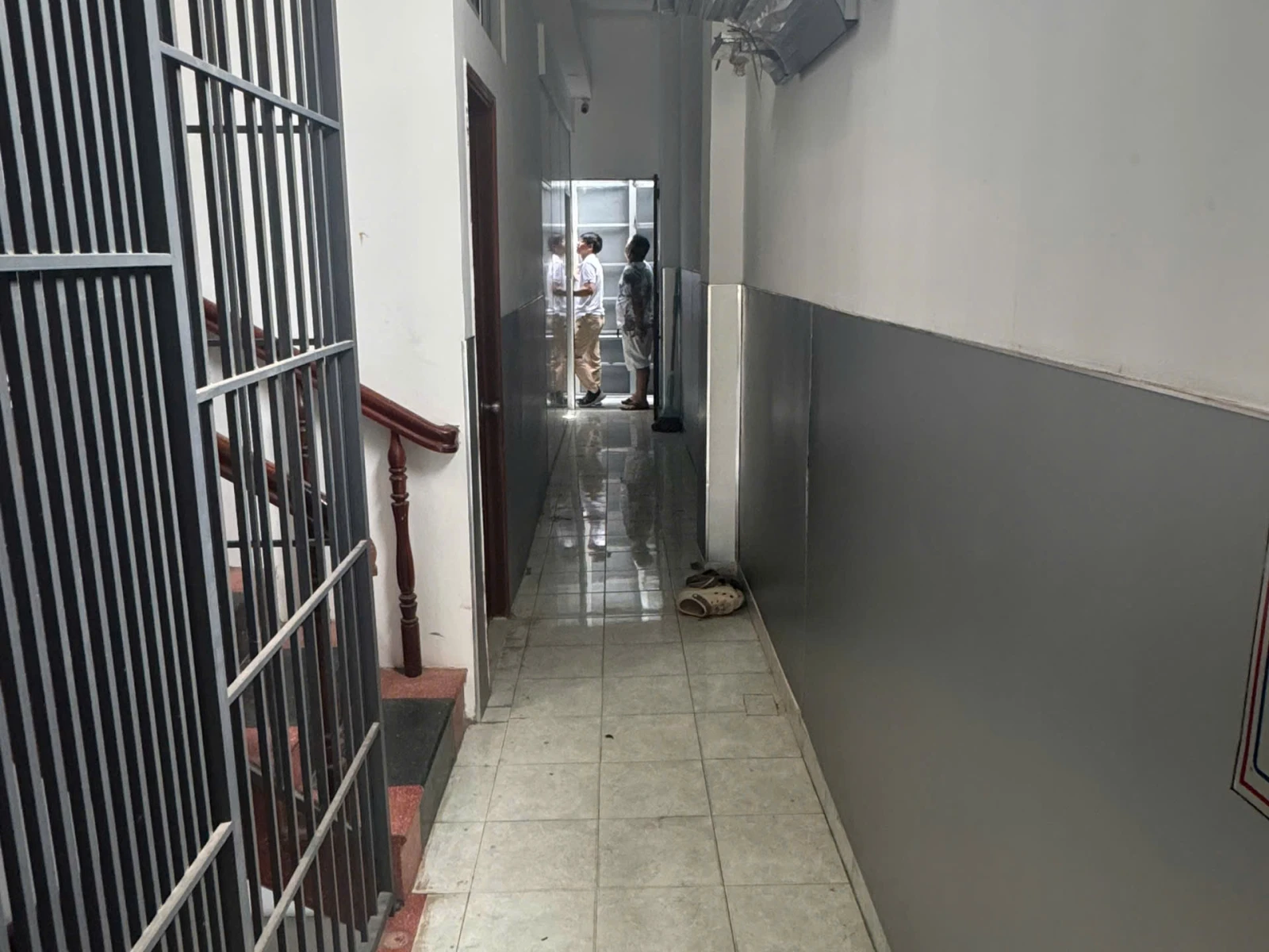 Bán nhà hẻm 168 nguyễn súy 4x23m đang cho thuê 10 phòng thu nhập 30tr/tháng chính chủ — ảnh 2