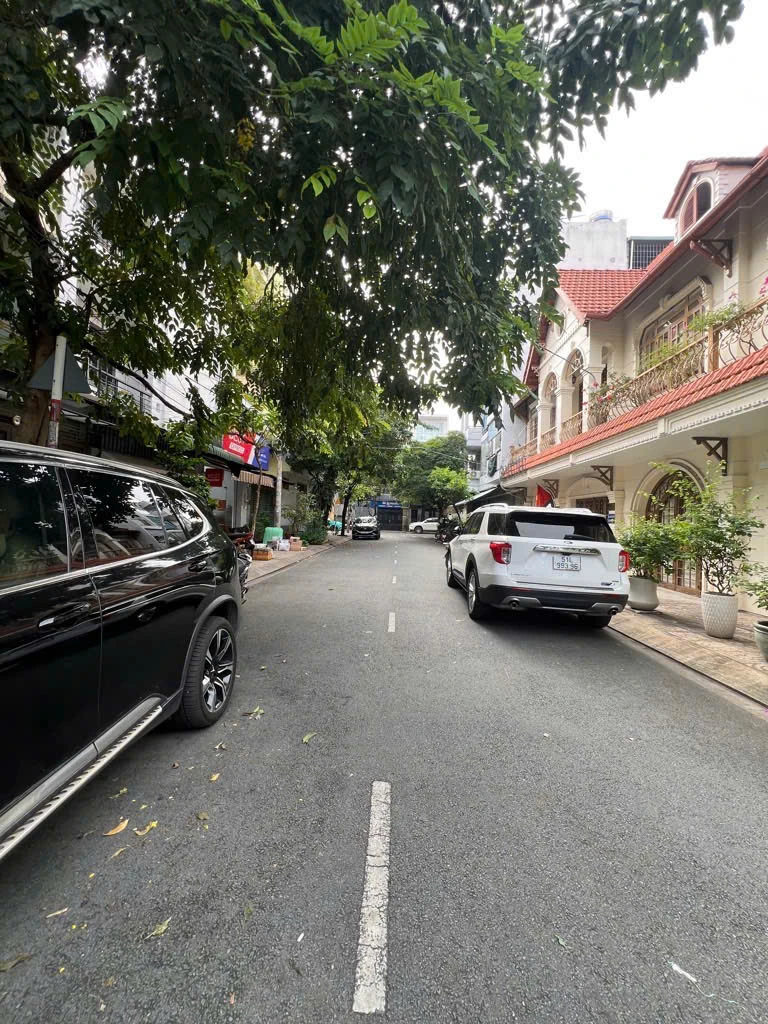 Bán nhà hẻm nhựa 8m Thông Trần Văn Ơn - có khuôn viên riêng 4x18m 3 Lầu mới — ảnh 1