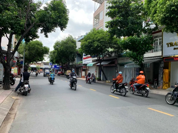 bán nhà MTKD Trương Vĩnh Ký Phường Tân Thành(5x20m vuông 2 lầu mới tiện vào ở) giá tốt