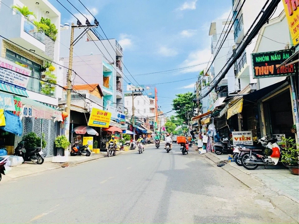 Bán nhà MT đường Nguyễn Súy gần chợ Tân Hương (4x20m vuông vức) nhà cấp 4 — ảnh 1