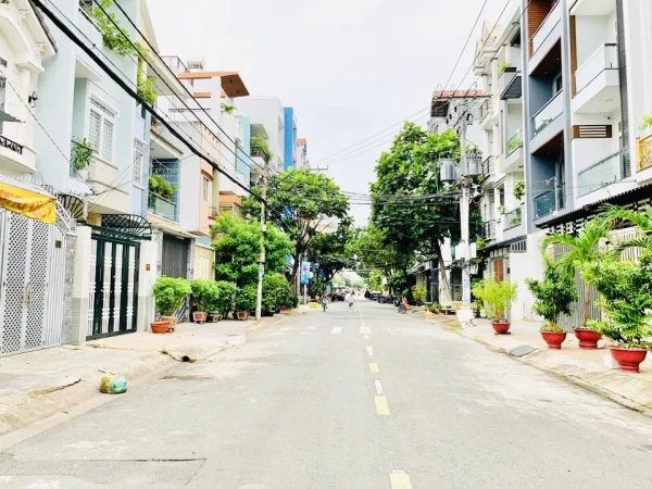 GIẢM - MTNB KHU BÀN CỜ LÊ QUỐC TRINH ( DT 10X17M. CẤP 4 ) LH ngay