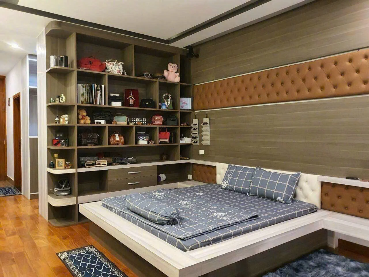 Bán nhà đẹp – 1 xẹc đường Độc Lập, Tân Phú, 4x13m, trệt + lửng + 2 lầu + ST, hẻm 7m — ảnh 3