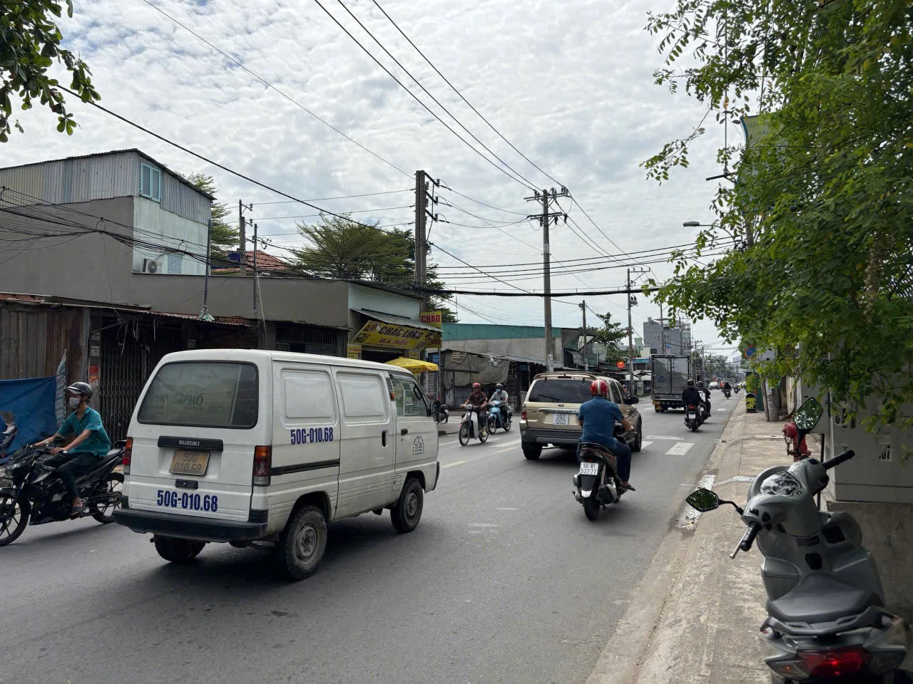 Bán Nhà Kinh Doanh Mã Lò, BTĐ A, DT 5x37m, Cấp 4, Đang Cho Thuê 15tr/Tháng — ảnh 1