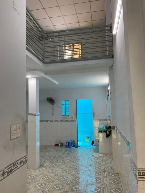 Bán nhà HXH nhựa 6m thông đường Gò Dầu, DT: 5x18m, 1 lửng. - Q. Tân Phú