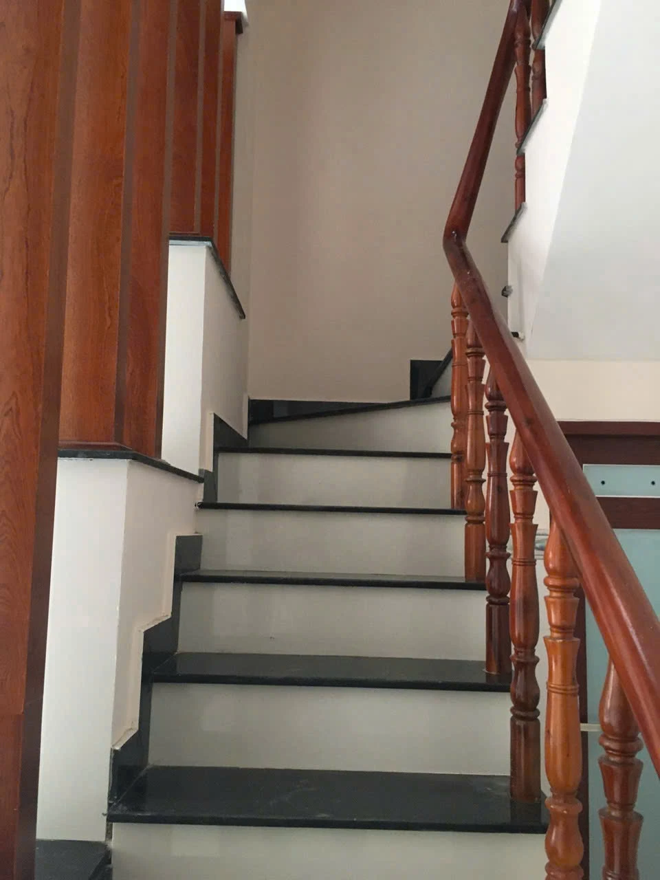 Bán nhà hẻm xe hơi 8m phường Tân Sơn Nhì, nhà 3 lầu mới. DT: 4x14 CN 56m². còn tl — ảnh 2