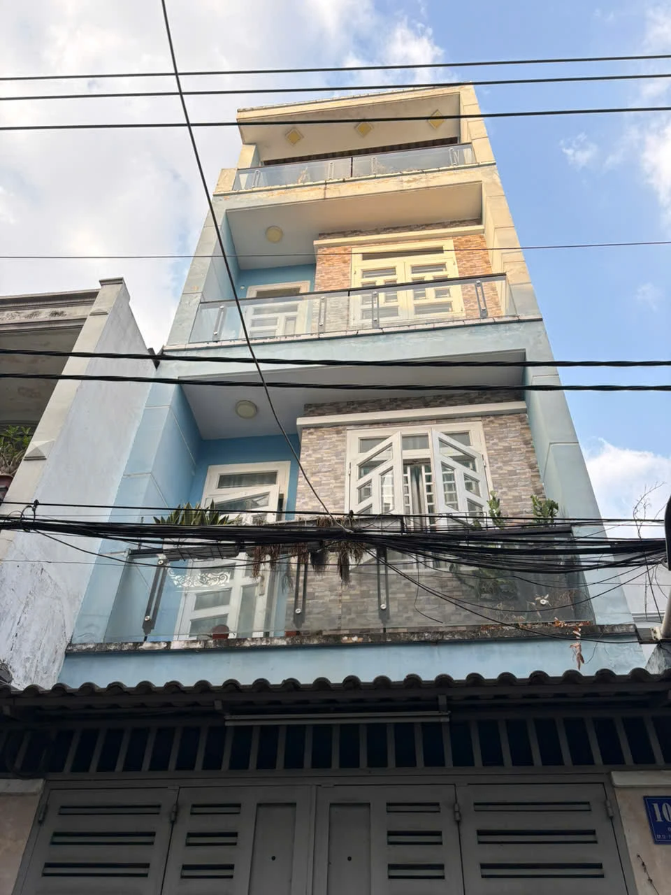 NHÀ ĐÚC 4 TẦNG NGAY NGÃ TƯ BỐN XÃ, 4X10M, 1 TRỆT 2 LẦU ST — ảnh 2