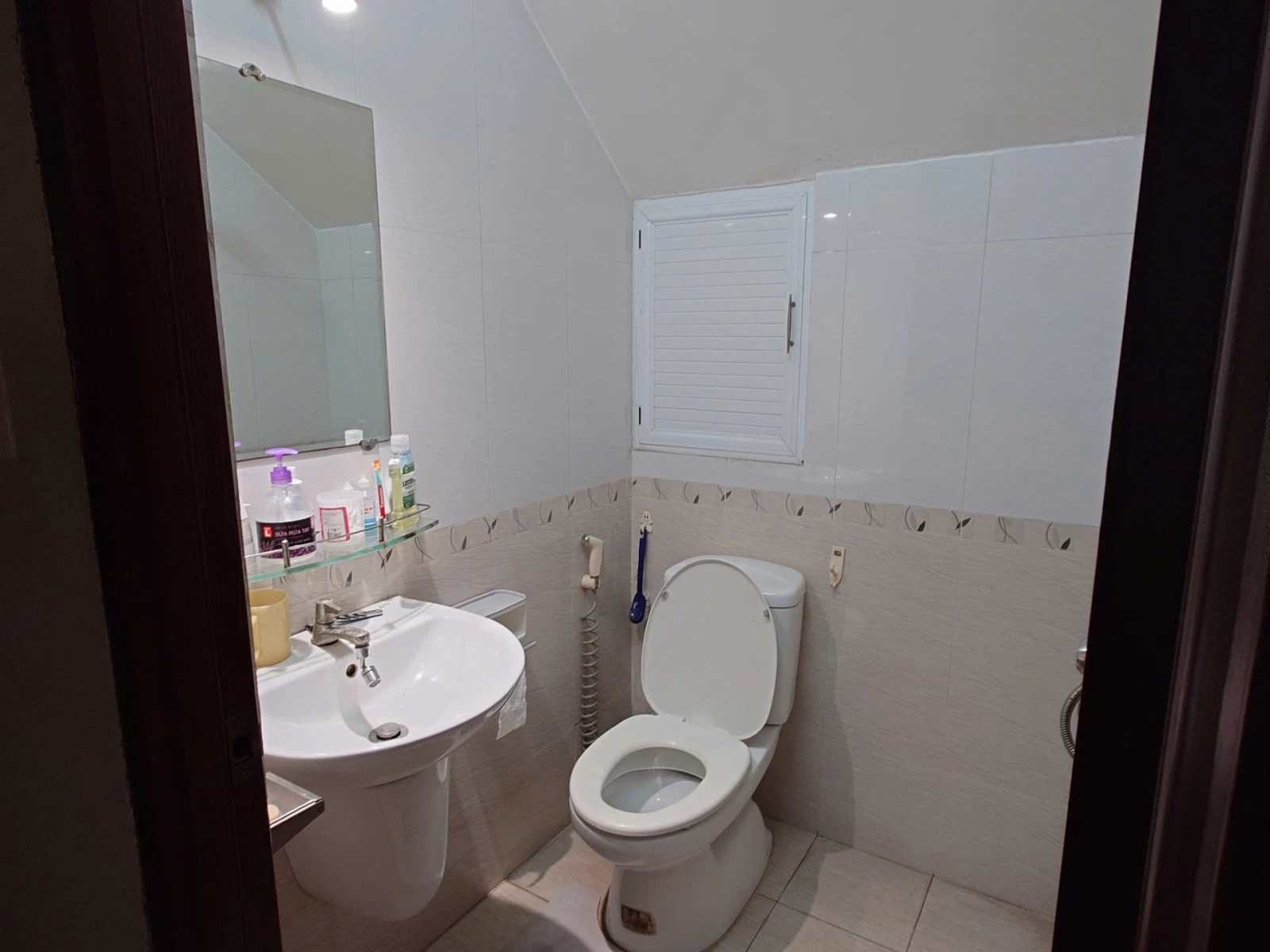 Bán nhà 2 lầu, hẻm 10m đường Trịnh Đình Trọng_p.Tân Phú, nhà mới, DT: 4x20m — ảnh 4