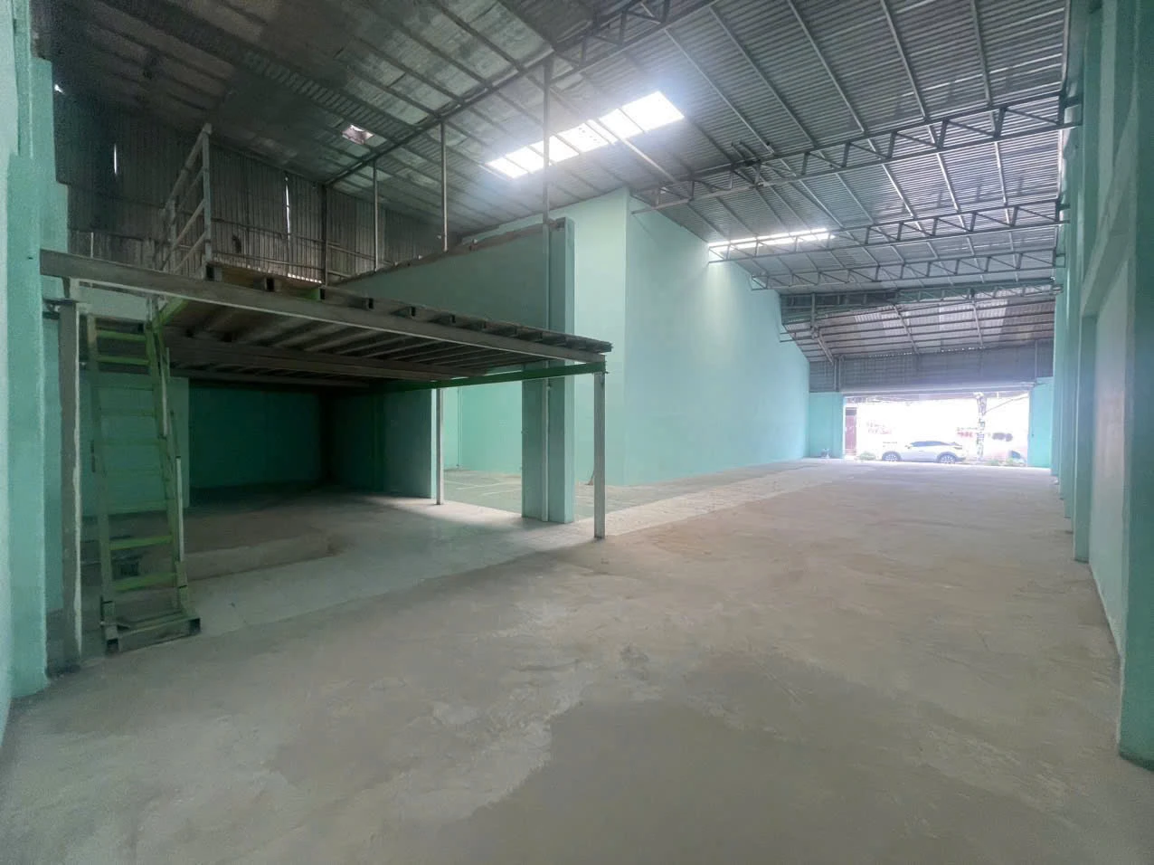 Nhà siêu to giá siêu rẻ, thích hợp cho thuê kho xưởng hoặc cải tạo thành biệt thự — ảnh 2