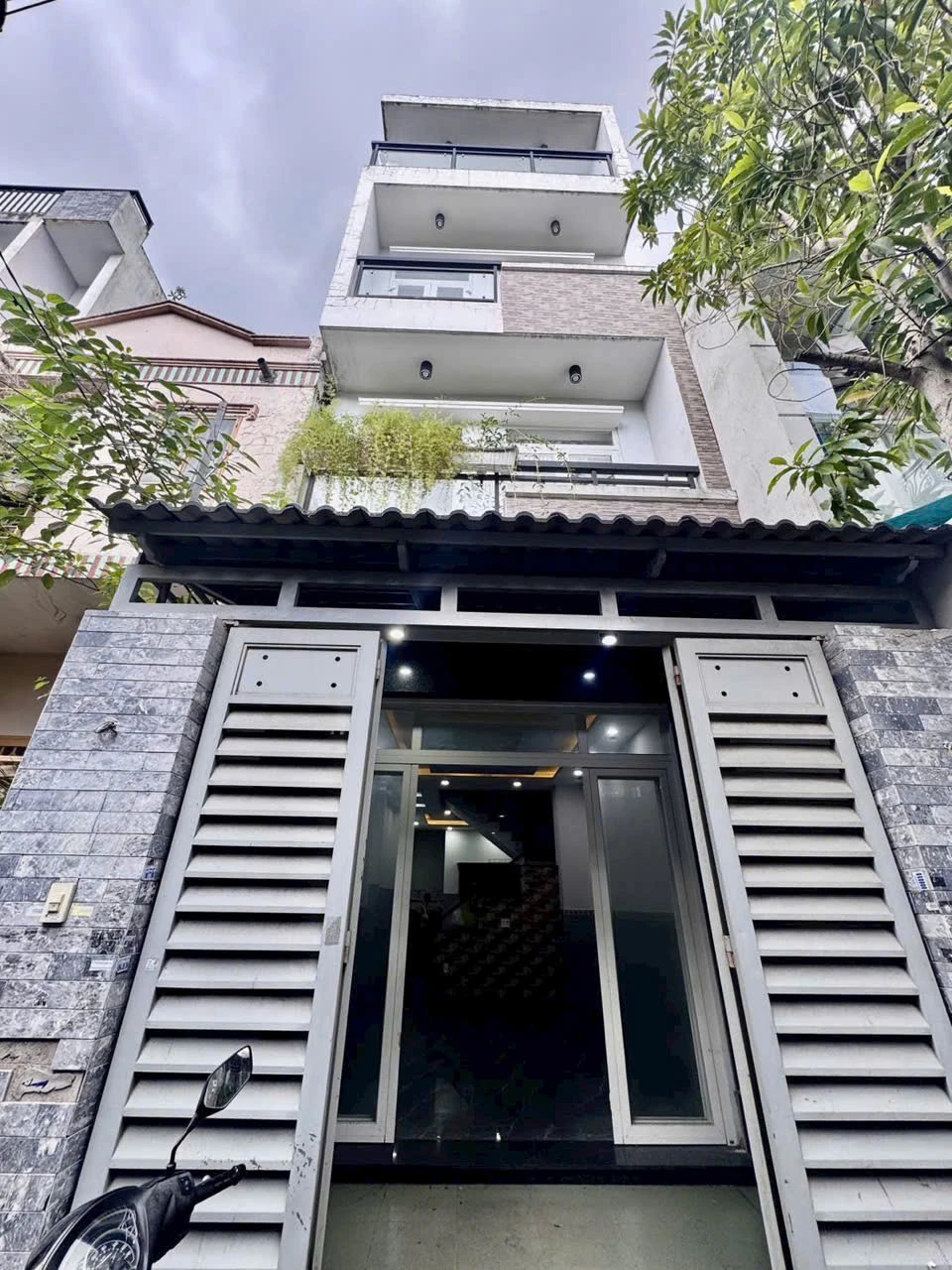 Bán nhà hẻm 4m Đường Nguyễn Hữu Tiến_p.Tây Thạnh, 2 lầu, nhà mới, 4x15m — ảnh 1