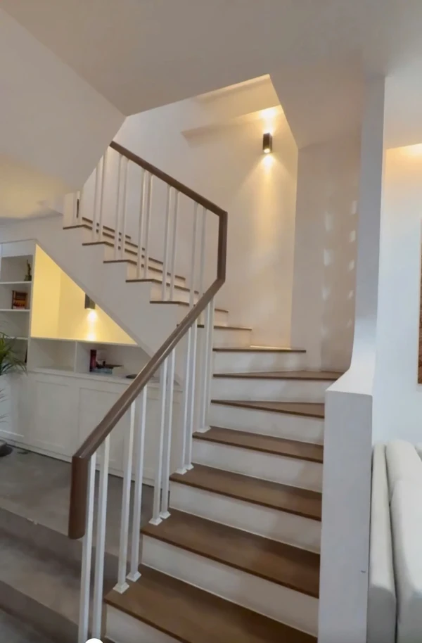TÂN SƠN NHÌ – NHÀ ĐẸP SÁT MẶT TIỀN – 4x17M – 2 LẦU