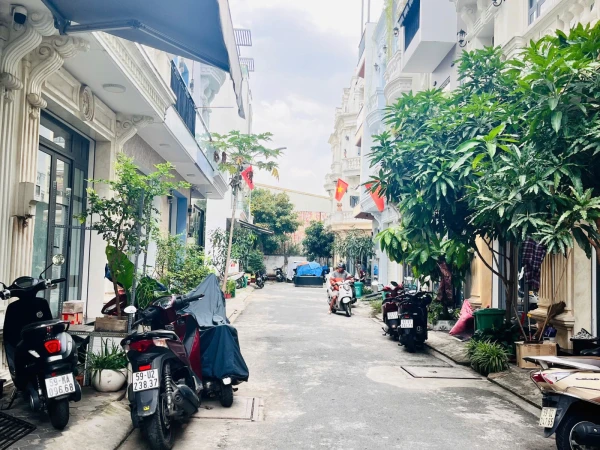 KHU VIP TÔ HIỆU 4x15M 2 LẦU ST KHU AN NINH CÓ BẢO VỆ 24/24 LH