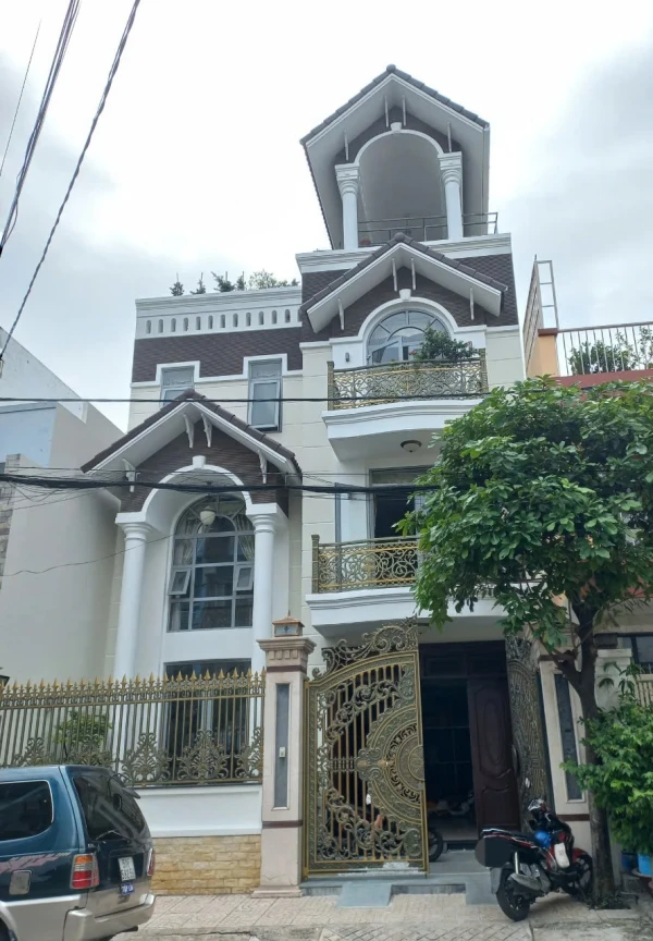 BIỆT THỰ KHU HỌ LÊ(8X19M) 3.5 TẤM_ NỘI THẤT CAO CẤP