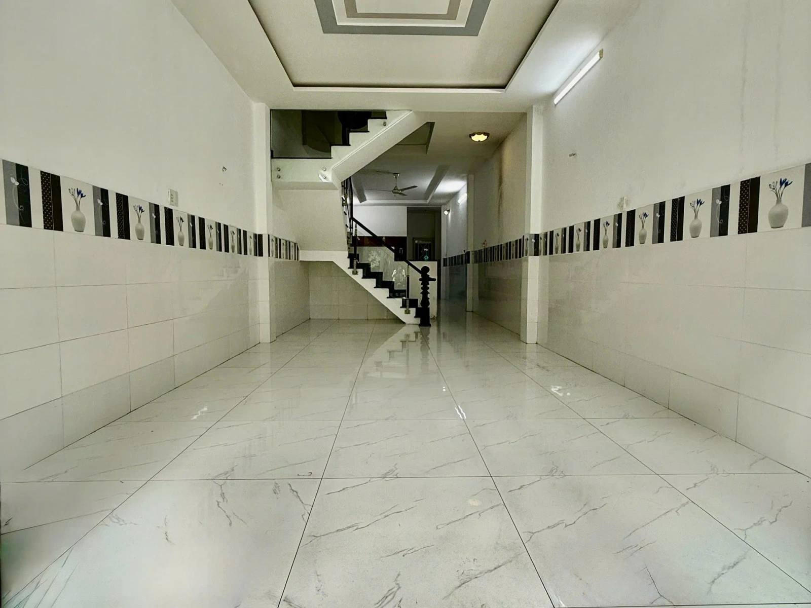 Nhà hẻm oto thông 4 tầng 4x17,7m - Ngay khu bàn cờ chợ cây keo đường Hòa Bình Q.Tân Phú — ảnh 3