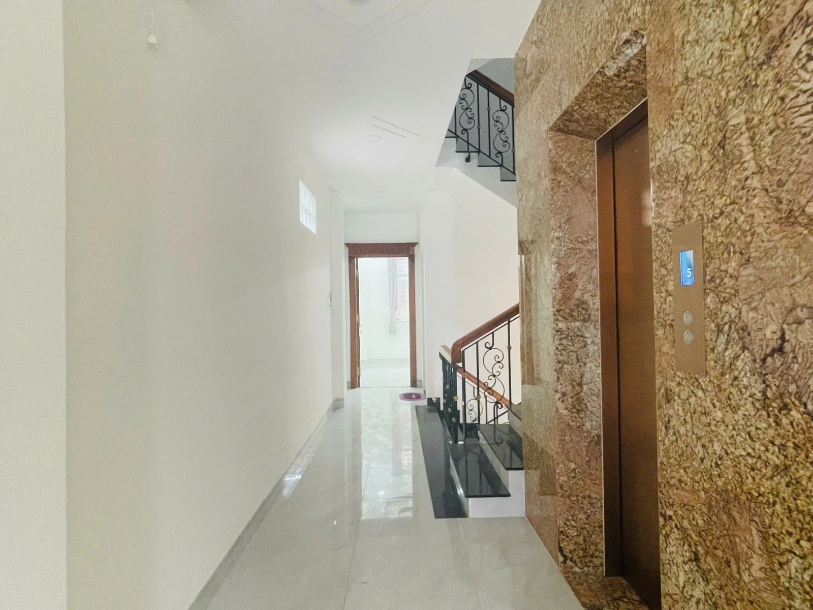TÒA NHÀ 6 TẦNG VIP - Mặt Tiền Sung ĐỘC LẬP - TÂN PHÚ ( NHÀ ĐẸP NỘI THẤT CAO CẤP + THANG MÁY ) — ảnh 5