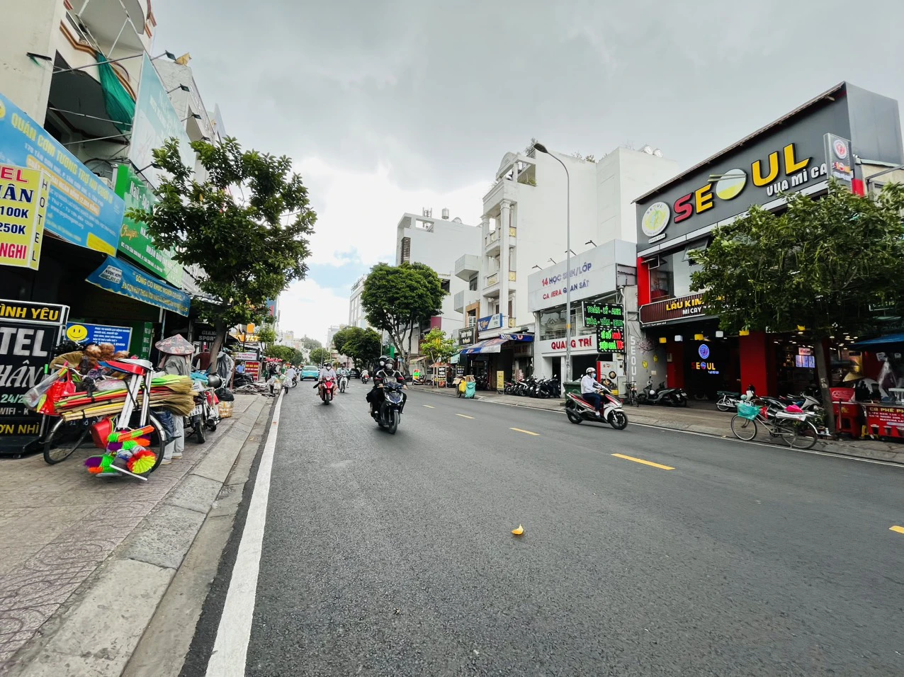 Vị Trí Đẹp Kế MT TÂN SƠN NHÌ - NGUYỄN CỬU ĐÀM ( 6X25M, VUÔNG 150M2 ) Tiện Xây Biệt Thự, CHDV — ảnh 3