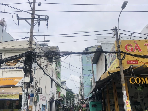 HẺM 8M THÔNG 15 THẠCH LAM - TRƯỜNG ĐỒNG KHỞI( 4.3x21m, Lầu ST )