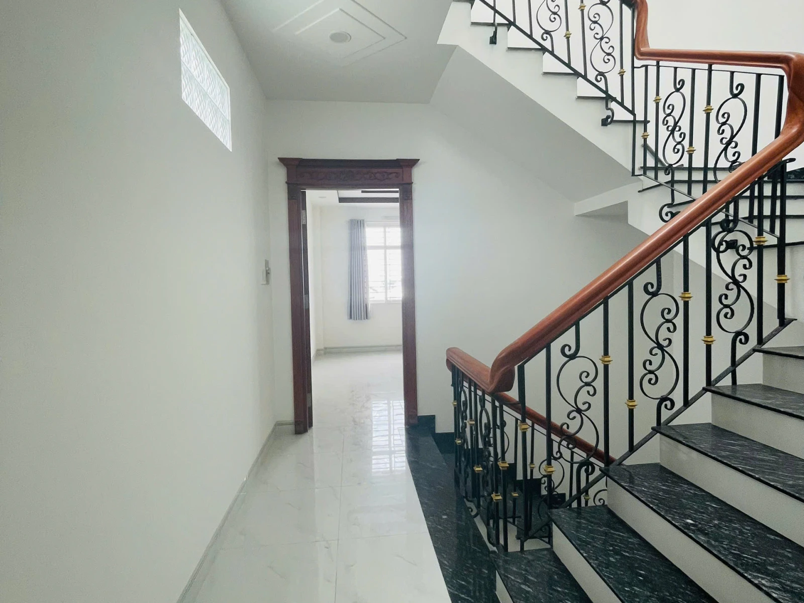 TÒA NHÀ 6 TẦNG VIP - Mặt Tiền Sung ĐỘC LẬP - TÂN PHÚ ( NHÀ ĐẸP NỘI THẤT CAO CẤP + THANG MÁY ) — ảnh 4