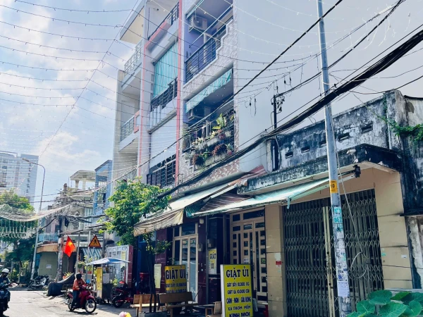 Bán nhà MT Khu bàn cờ P. Hiệp Tân (ngay Lũy Bán Bích), DT: 4x19m - Cấp 4.