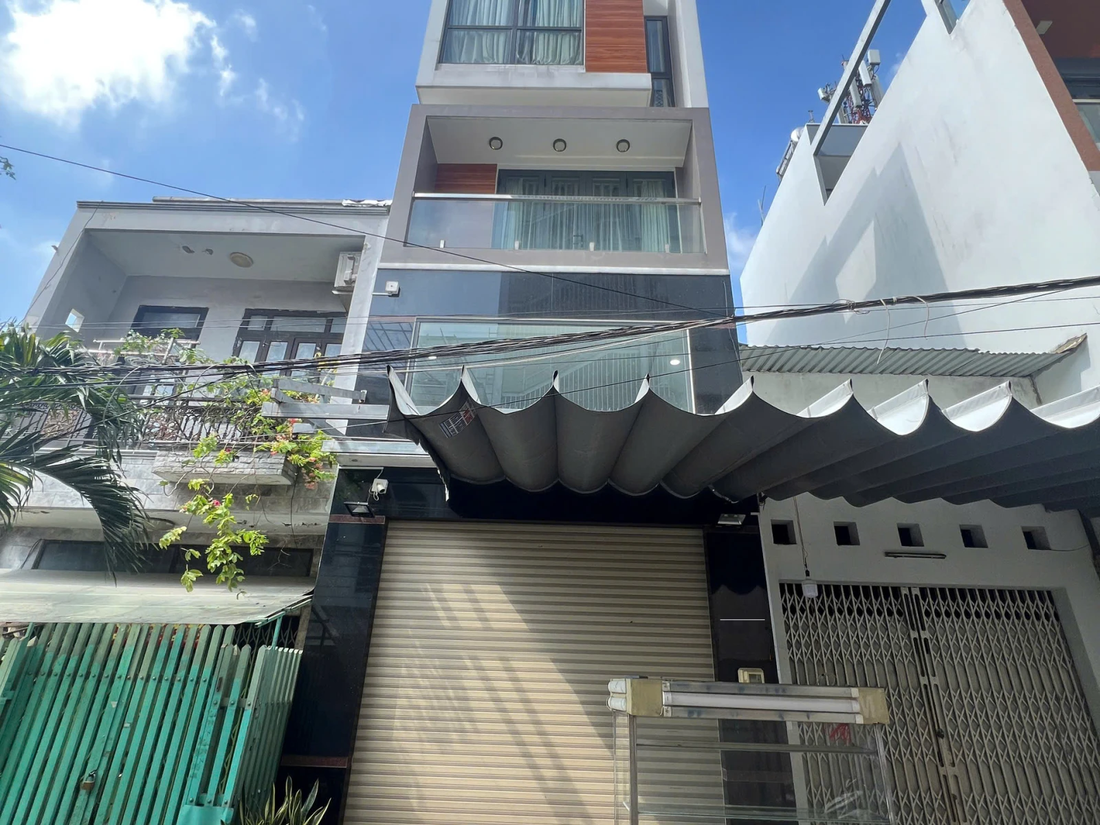 Nhà Hẻm Xe Hơi Lê Văn Quới dt 4.3x14m Lửng 2 Lầu ST, DTS 211.6m². — ảnh 1