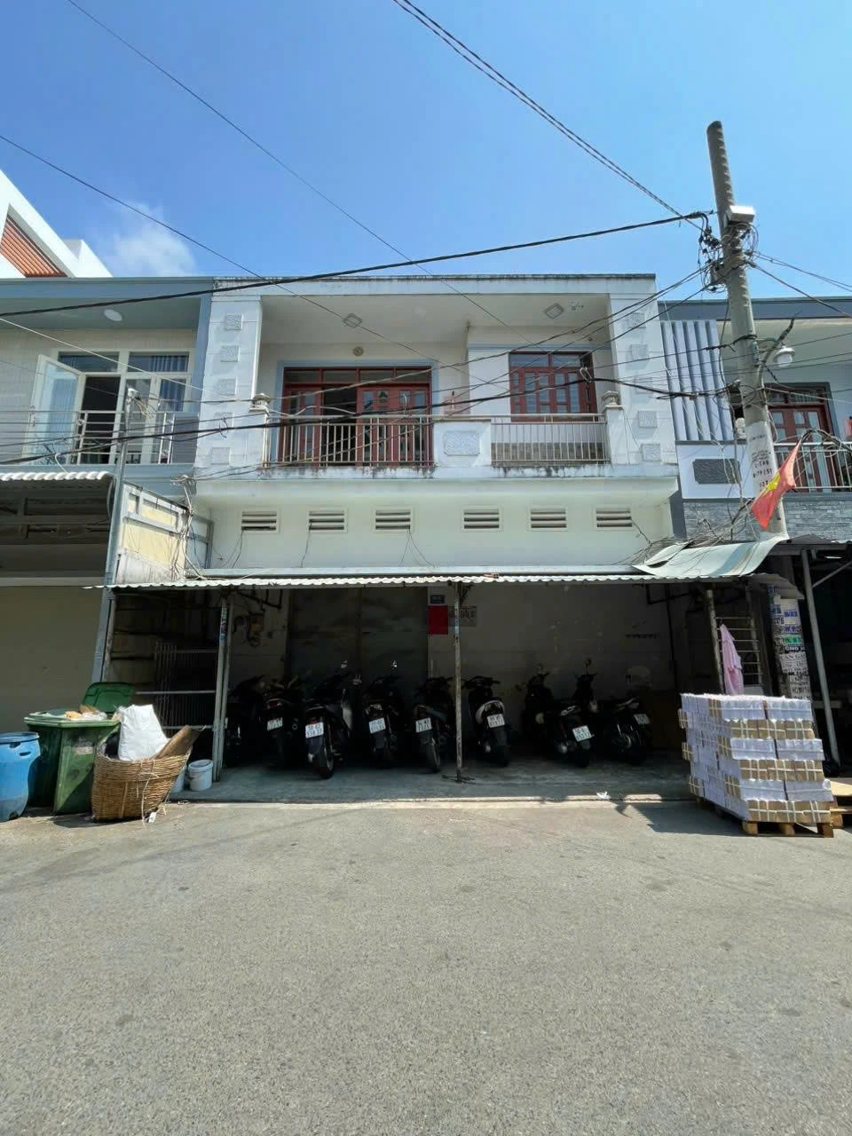 Bán Nhà 1 Lầu Hẻm Nhựa 10m Thông Tân Hòa Đông DT 8x13m 106m² — ảnh 1