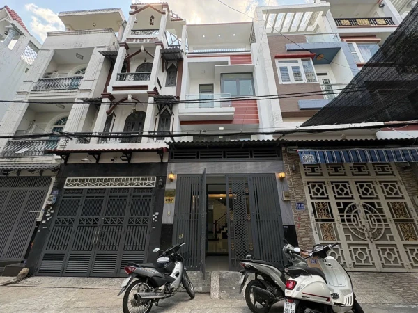 HẺM NHỰA 7M LÊ VĂN QUỚI – NHÀ 3 TẦNG ĐẸP –! • Vị trí: Hẻm nhựa 7m