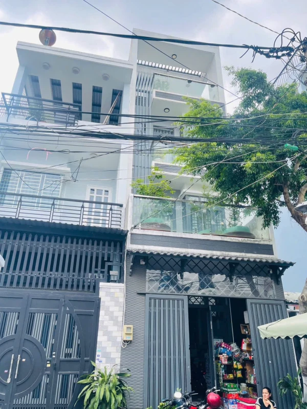 NHÀ 4 TẦNG BTCT – HẺM 5M LIÊN KHU 2-10 – GẦN MẶT TIỀN,! • Diện tích: 4 × 14m