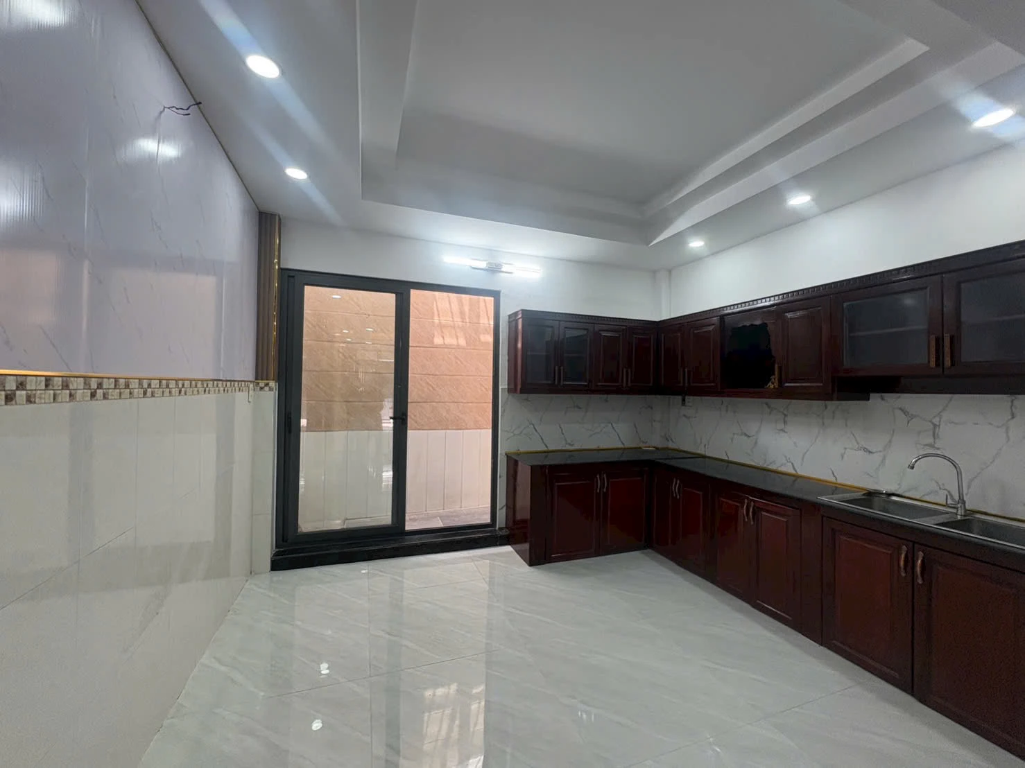 BÁN NHÀ 1/ LÊ VĂN QUỚI – GẦN MẶT TIỀN – HẺM NHỰA 7M XE HƠI • Diện tích: 4 × 14m, vuông vức — ảnh 2