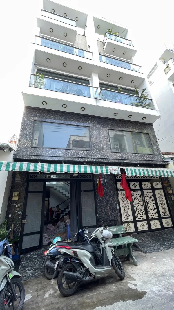 NHÀ 5 TẦNG HẺM 6M THÔNG – CHỢ GÒ XOÀI –! • Diện tích: 4 × 14m (khuôn đất đẹp)