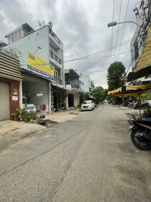MT đường Tây Sơn (Tân Phú): DT 4x19m, 3 lầu