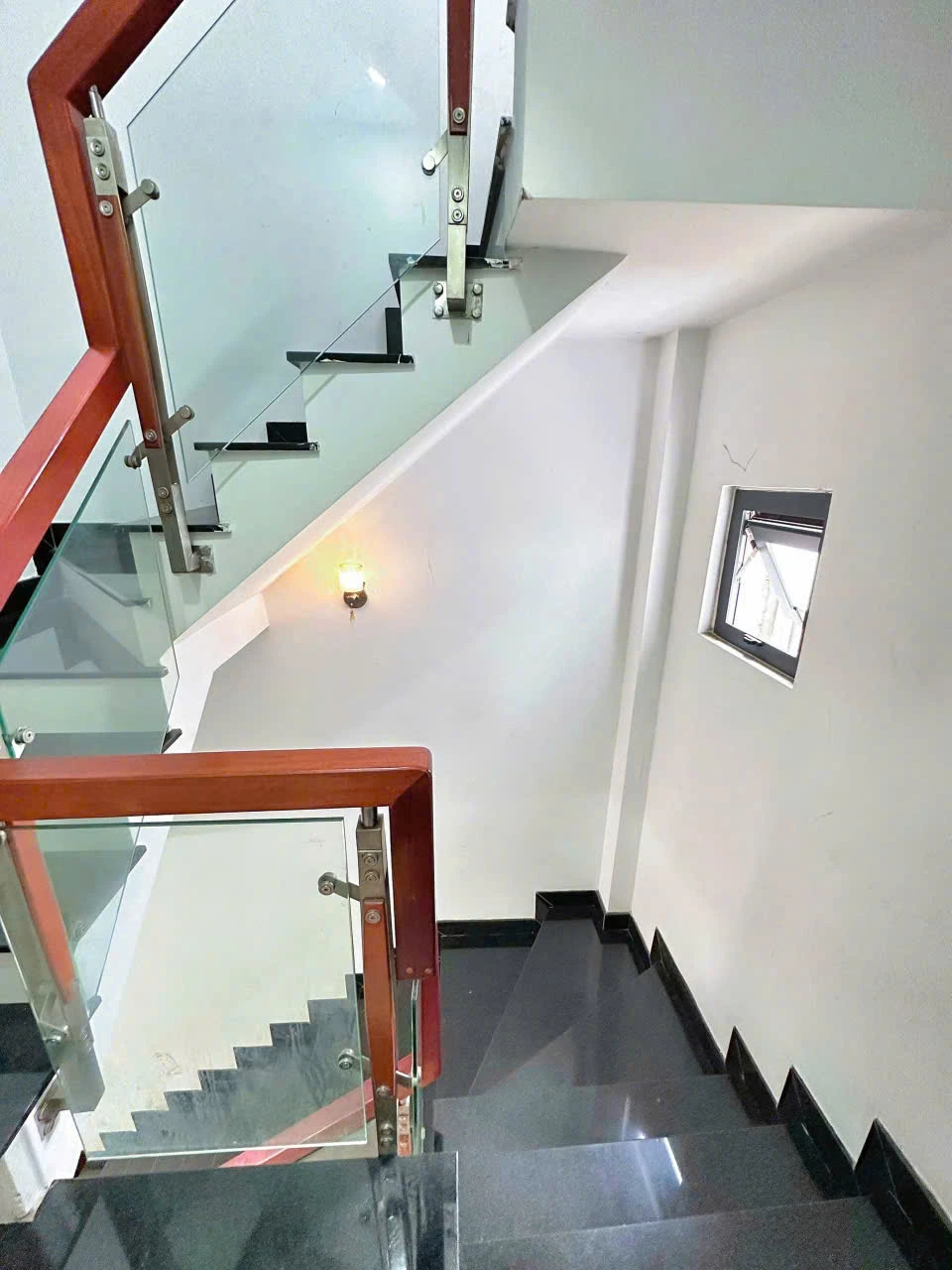 BÁN NHÀ HẺM HƯƠNG LỘ 2, DT 4X9M, ĐÚC 3.5 TẤM, BỚT LỘC. — ảnh 4