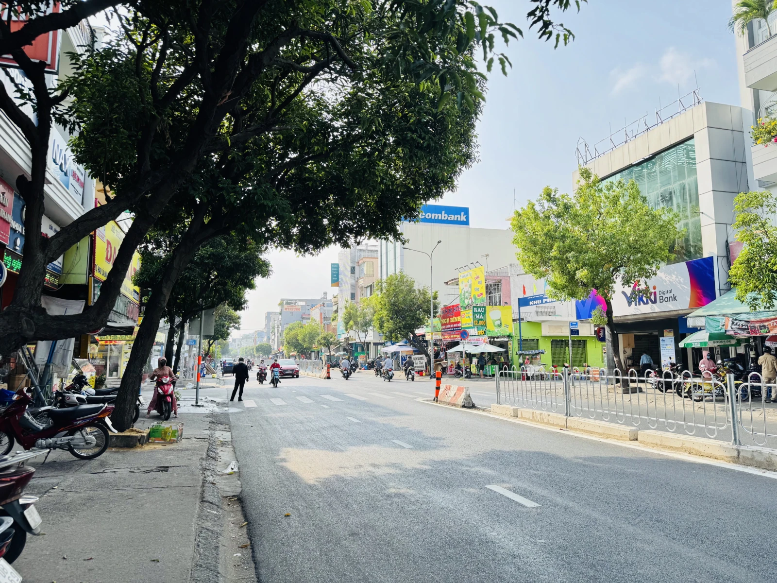 MTKD Nguyễn Sơn - ngay ngã ba Văn Cao DT: 4,5x18m ( trệt lửng 2 lầu sân thượng) — ảnh 3