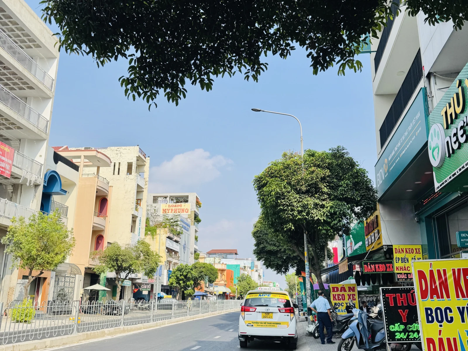 MTKD Nguyễn Sơn - ngay ngã ba Văn Cao DT: 4,5x18m ( trệt lửng 2 lầu sân thượng) — ảnh 5