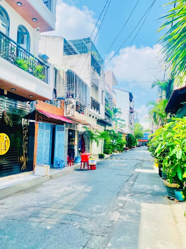 HẺM VIP 7M NHỰA VƯỜN LÀI DT: 5x13M ( 1 LẦU )
