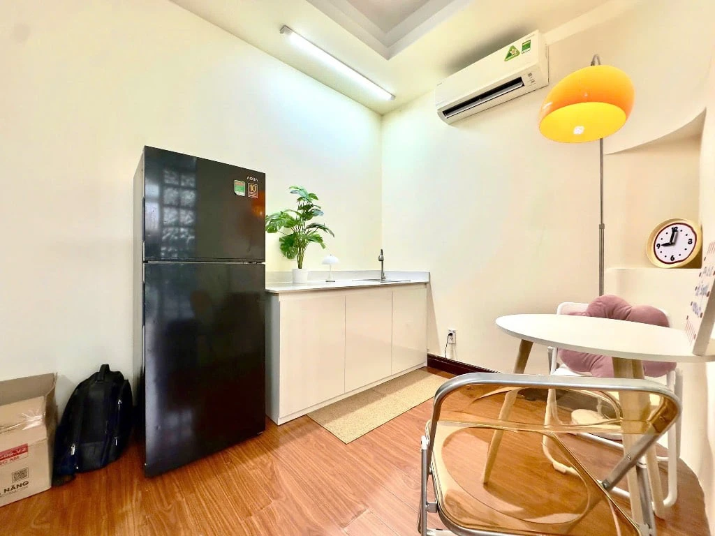 CHO THUÊ CĂN HỘ TRẦN BÌNH TRỌNG BÌNH THẠNH, CỬA SỔ LỚN ÁNH SÁNG TỰ NHIÊN TẠI, GẦN QUẬN 1 — ảnh 2
