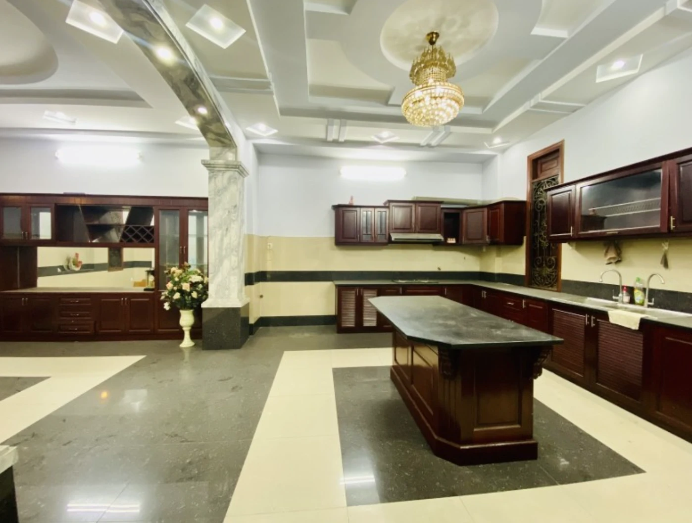BÁN BIỆT THỰ CÓ HẦM LÊ VĂN THỌ P.8 – 204M² – NGANG 12M BỀ THẾ – TIỆN CẢI TẠO 9PN — ảnh 6