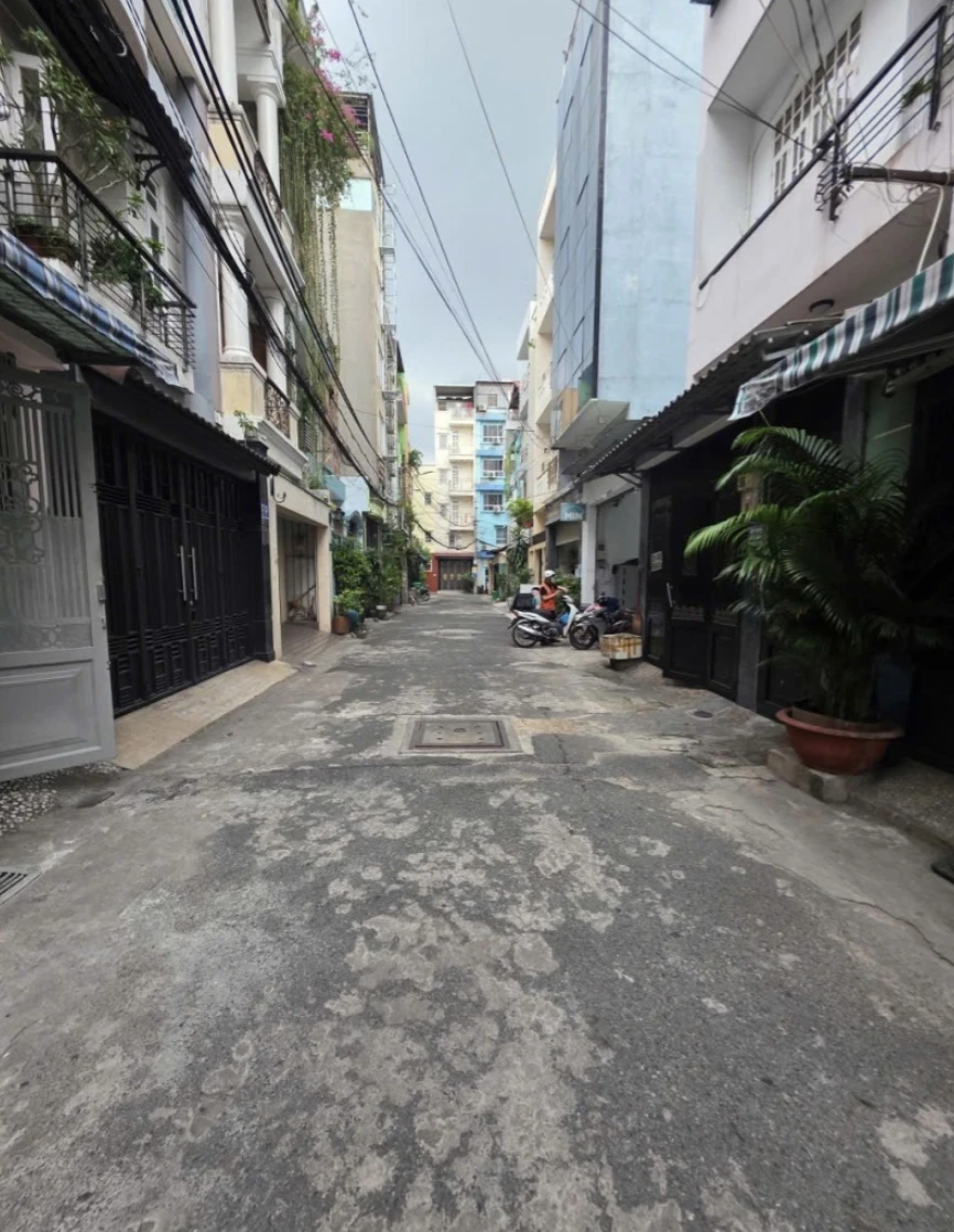 NGAY KHU K300_TÂN BÌNH – HẺM NHỰA 6M Ô TÔ NGỦ TRỌNG NHÀ – 4 LẦU BTCT – NGANG 4.5M CHỈ 18 TỶ — ảnh 4