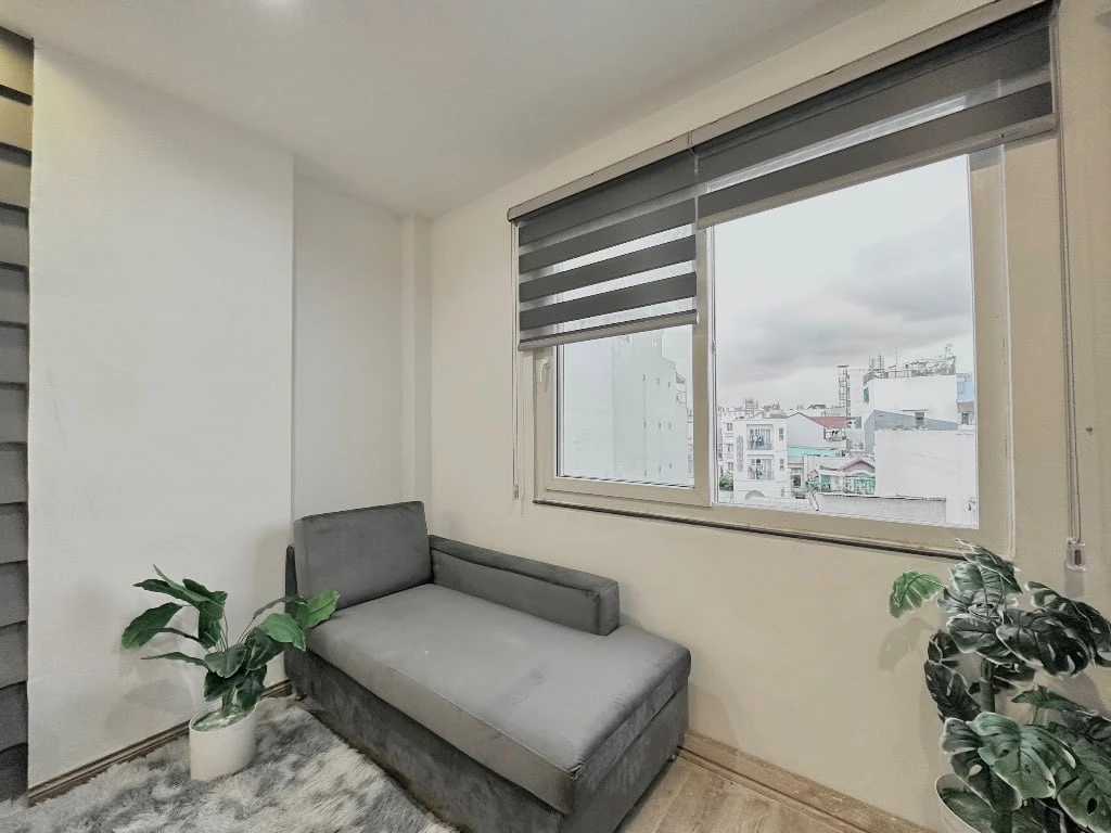 Cho thuê căn hộ đường Xô Viết Nghệ Tĩnh, Bình Thạnh, cửa sổ lớn gần Hàng Xanh — ảnh 5
