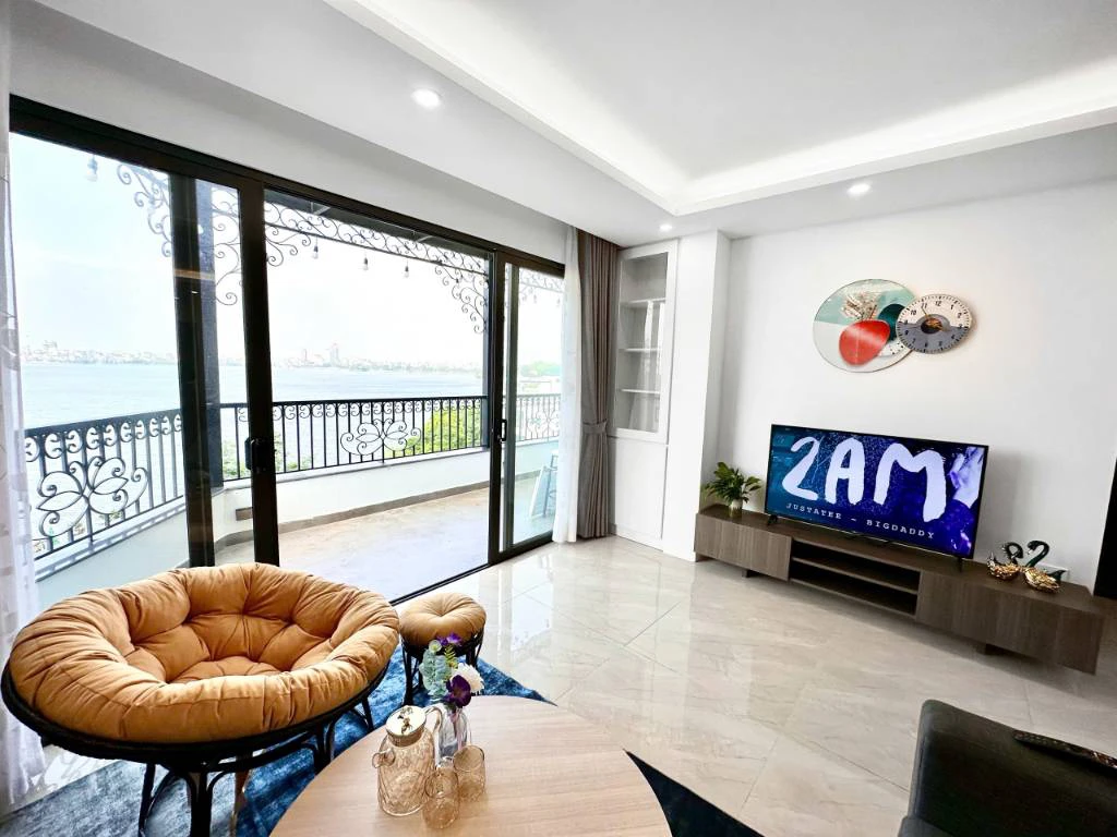 CHO THUÊ CĂN HỘ NGUYỄN ĐÌNH THI, VIEW HỒ TÂY, 2PN 1PK BANCOL SIÊU RỘNG, GIẶT SẤY RIÊNG — ảnh 1